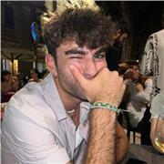 Studente universitario di Psicologia, offro ripetizioni per le superiori con solida preparazione in Filosofia, Italiano, Storia.